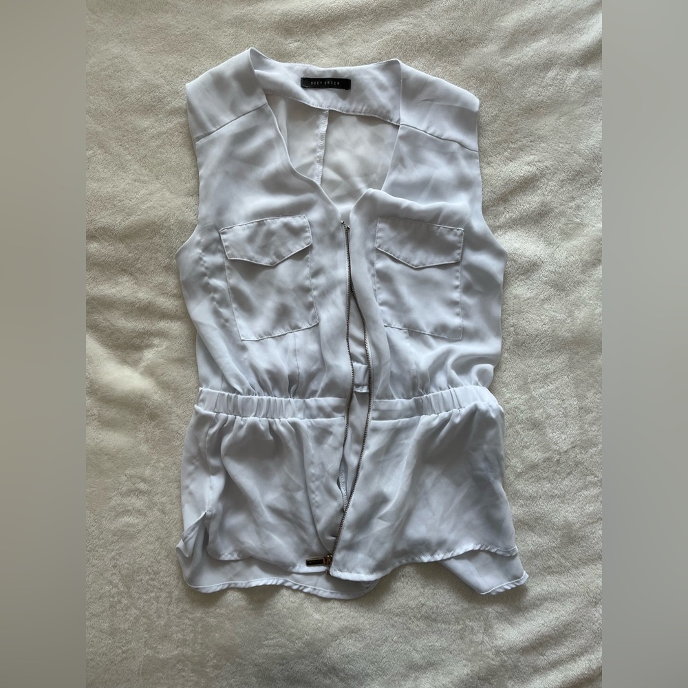 Suzy Shier White Blouse with Zip Detail